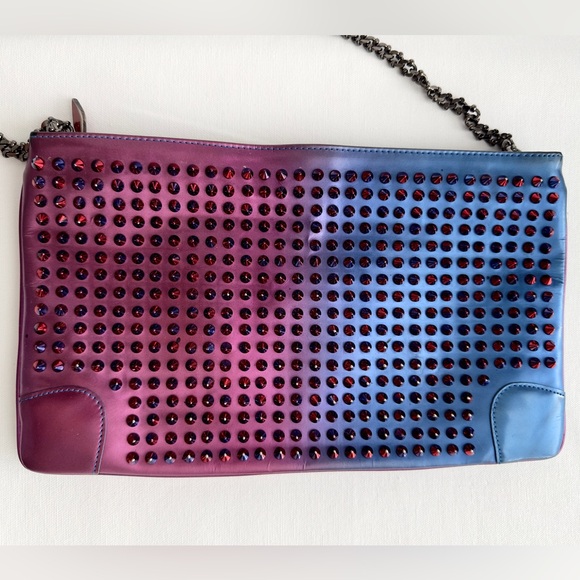 ✨CHRISTIAN LOUBOUTIN Loubiposh Patent Scarabe Spikes Chain Clutch Bag Rose Blue - Picture 3 of 16